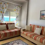 Sea View Apartment, شقة هيماري