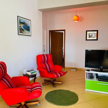 Sea View Apartment, Апартаменты Химара