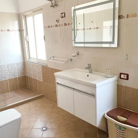 Sea View Apartment, Himara