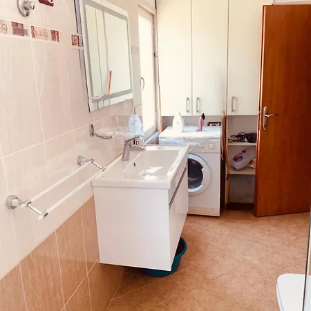 Sea View Apartment, Apartament