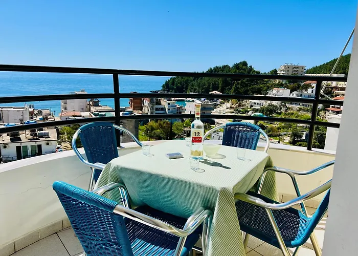 Sea View Apartment, Daire Himarë